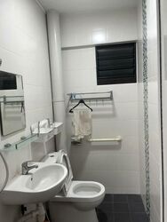Tampines Street 42 (Tampines), Multi Generation #540889731
